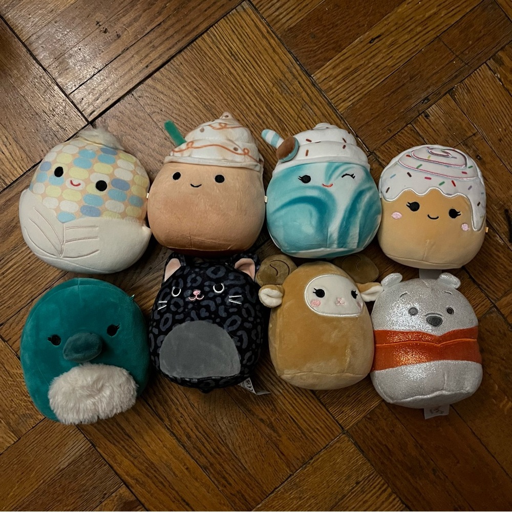 Lot of 5’ Squishmallows